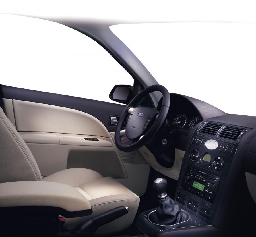  Ford Mondeo 2003 года  (фото 26 из 52)